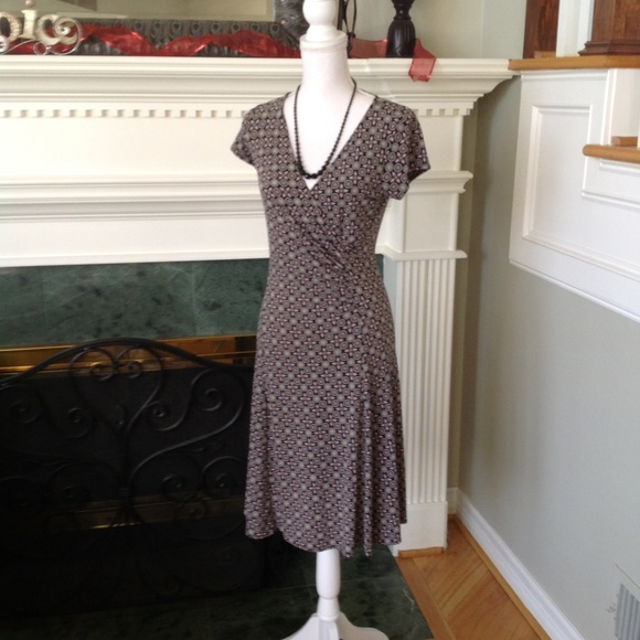 Dress - Picture 3 of 6